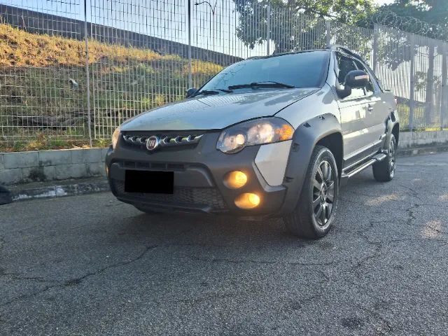 Fiat Strada Adv.1.8 16V Dualogic Flex CD 2017 - Foto 4
