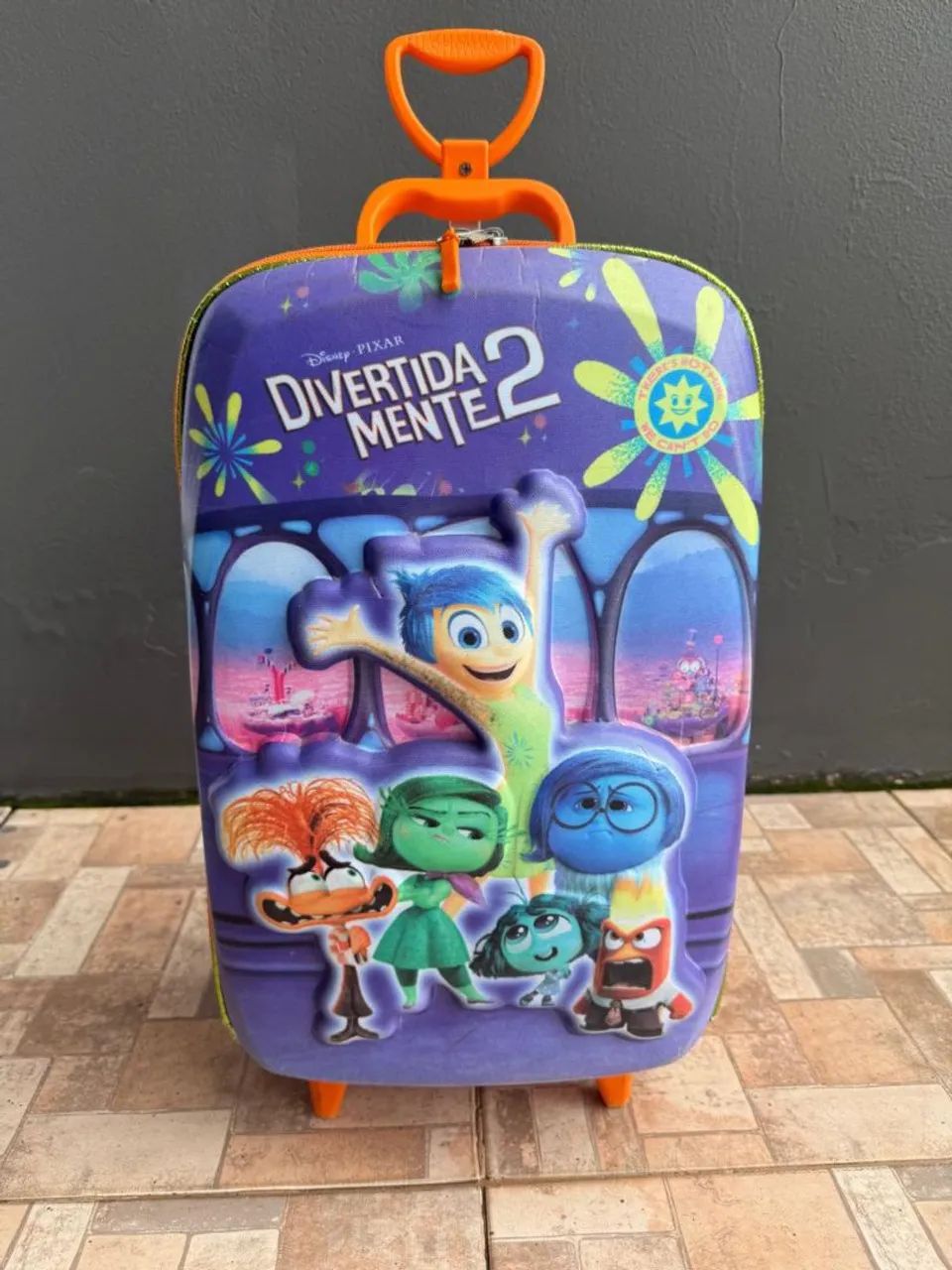 Mochila de rodinhas divertidamente 2