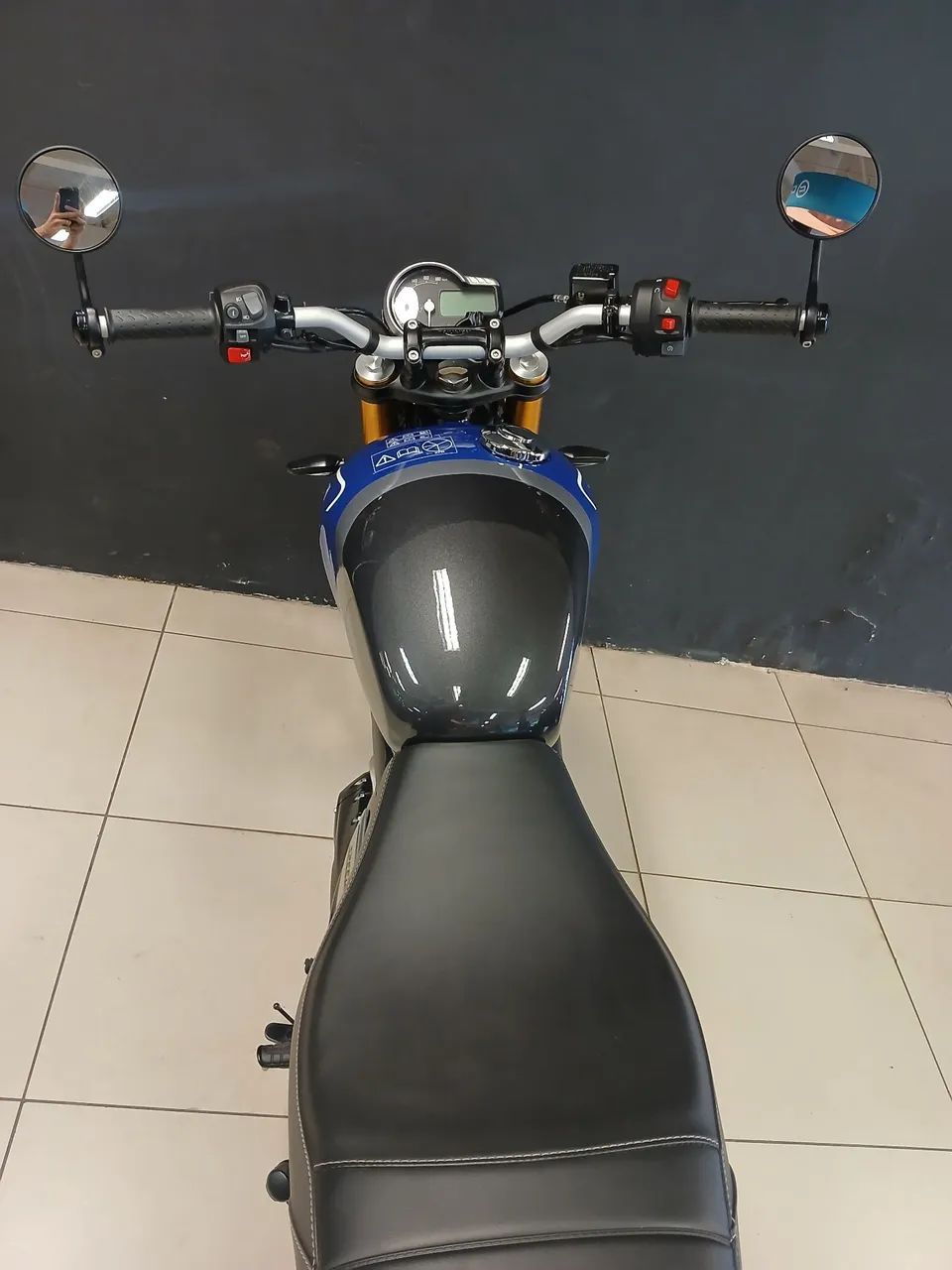 TRIUMPH SPEED 400 - Foto 5