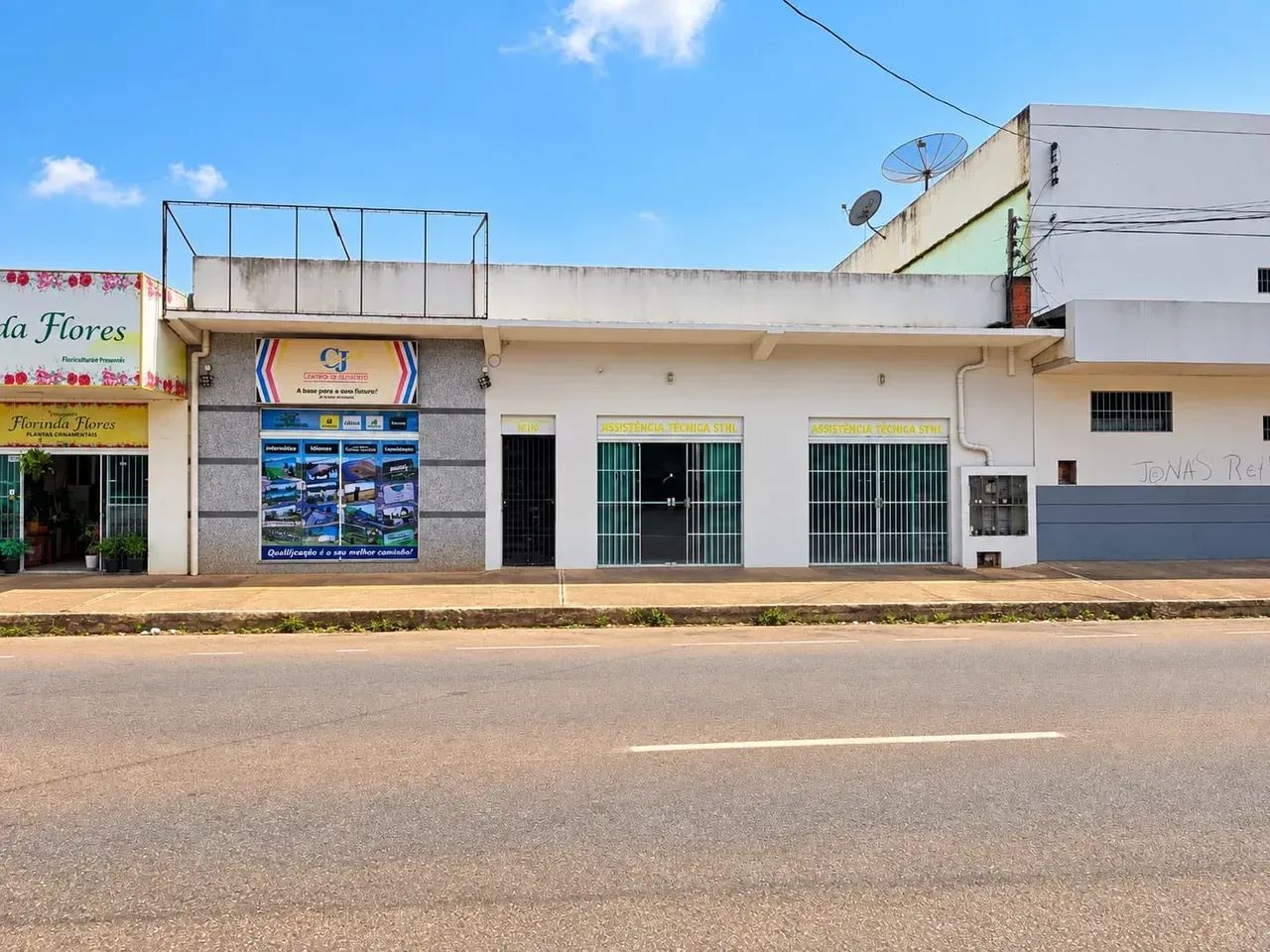 Nova Porto Velho, Avenida Amazonas, galpão com 3 lojas.Excelente localização!!!
