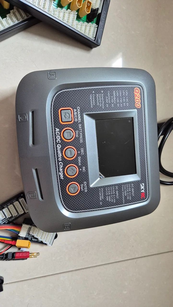 Carregador Baterias Lipo SkyRC Q200 - Foto 2