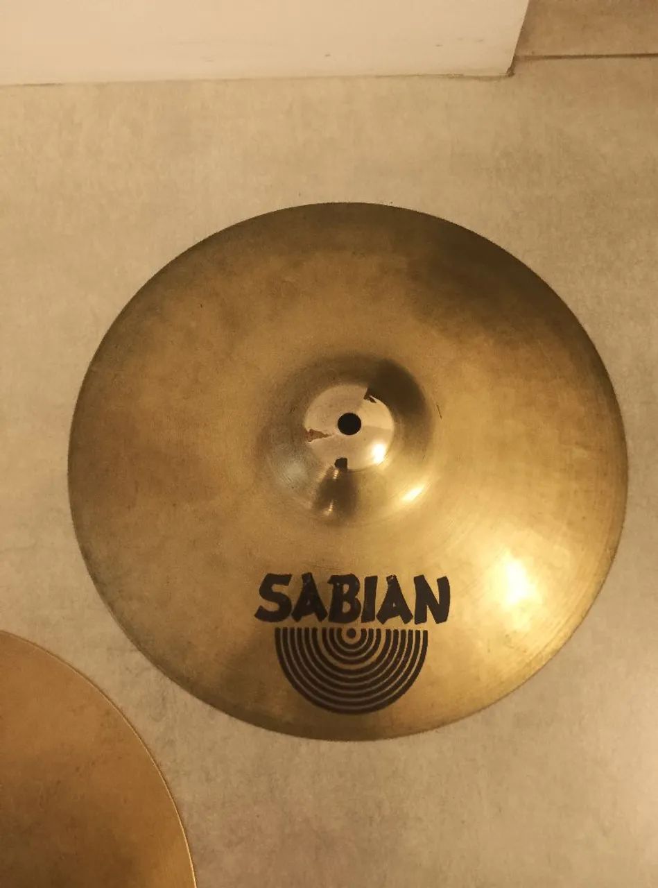 ## Pratos chimbal de bateria Sabian AAX Stage Hats 13, B20, estruturas impecáveis!!! - Foto 4