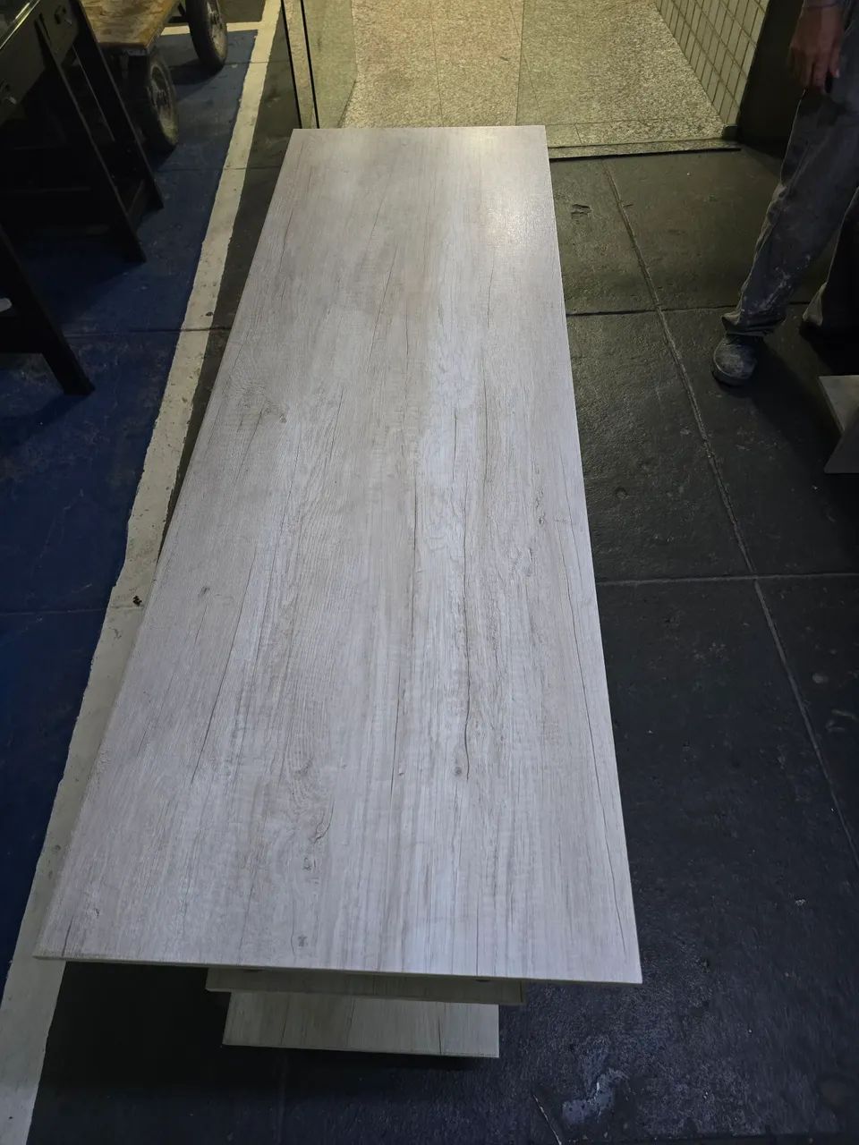 Mesa de computador em mdf branco gelo - Foto 3
