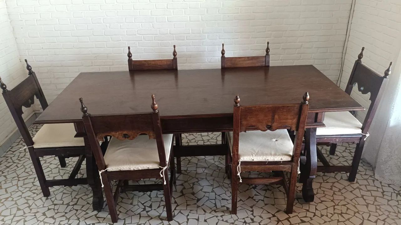 Vendo Mesa + 6 cadeiras Madeira maciça  - Foto 5