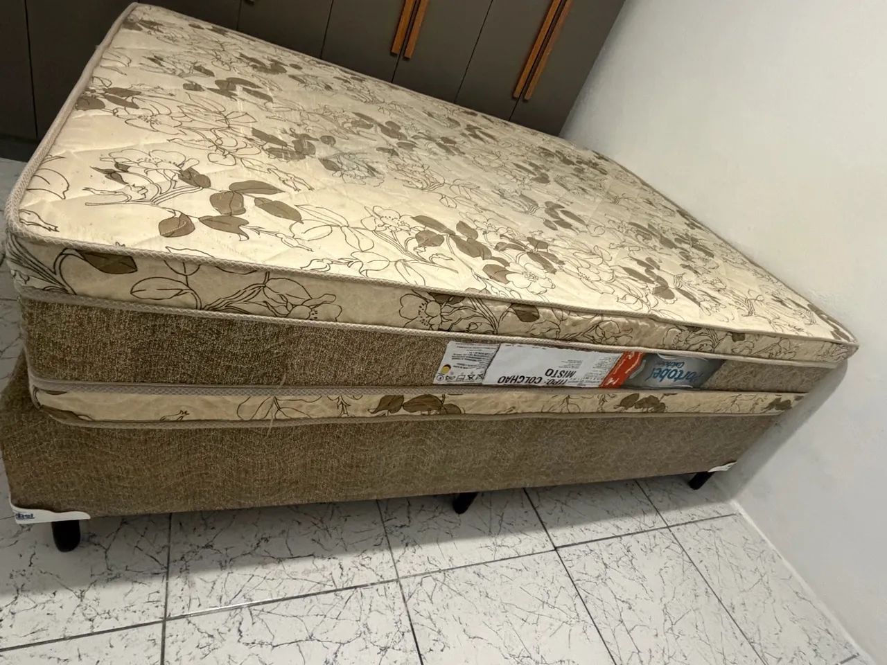 Cama box