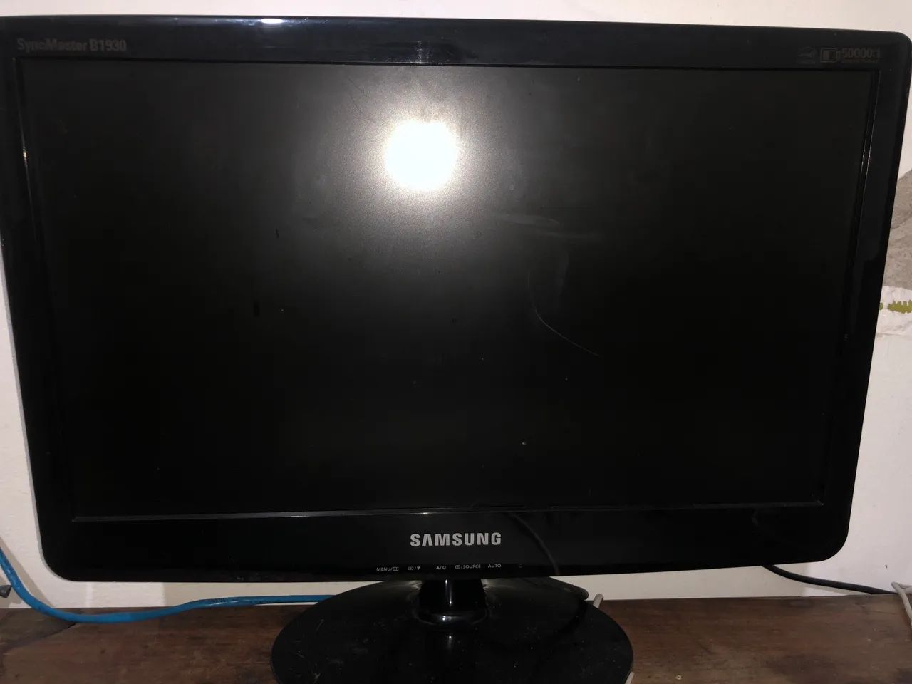 Monitor 21 polegadas