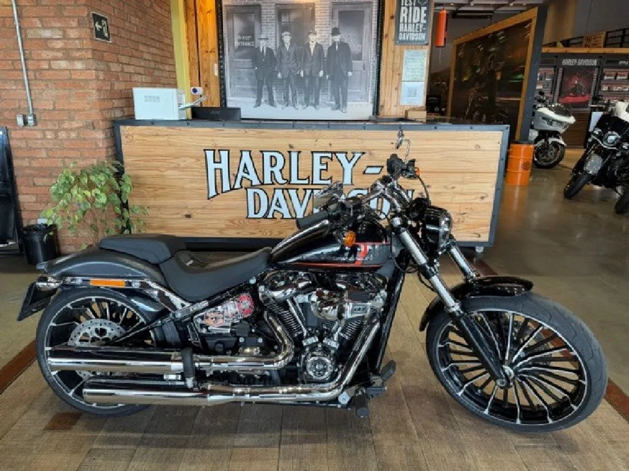 Harley-Davidson Softail Breakout SOFTAIL BREAKOUT - Foto 2