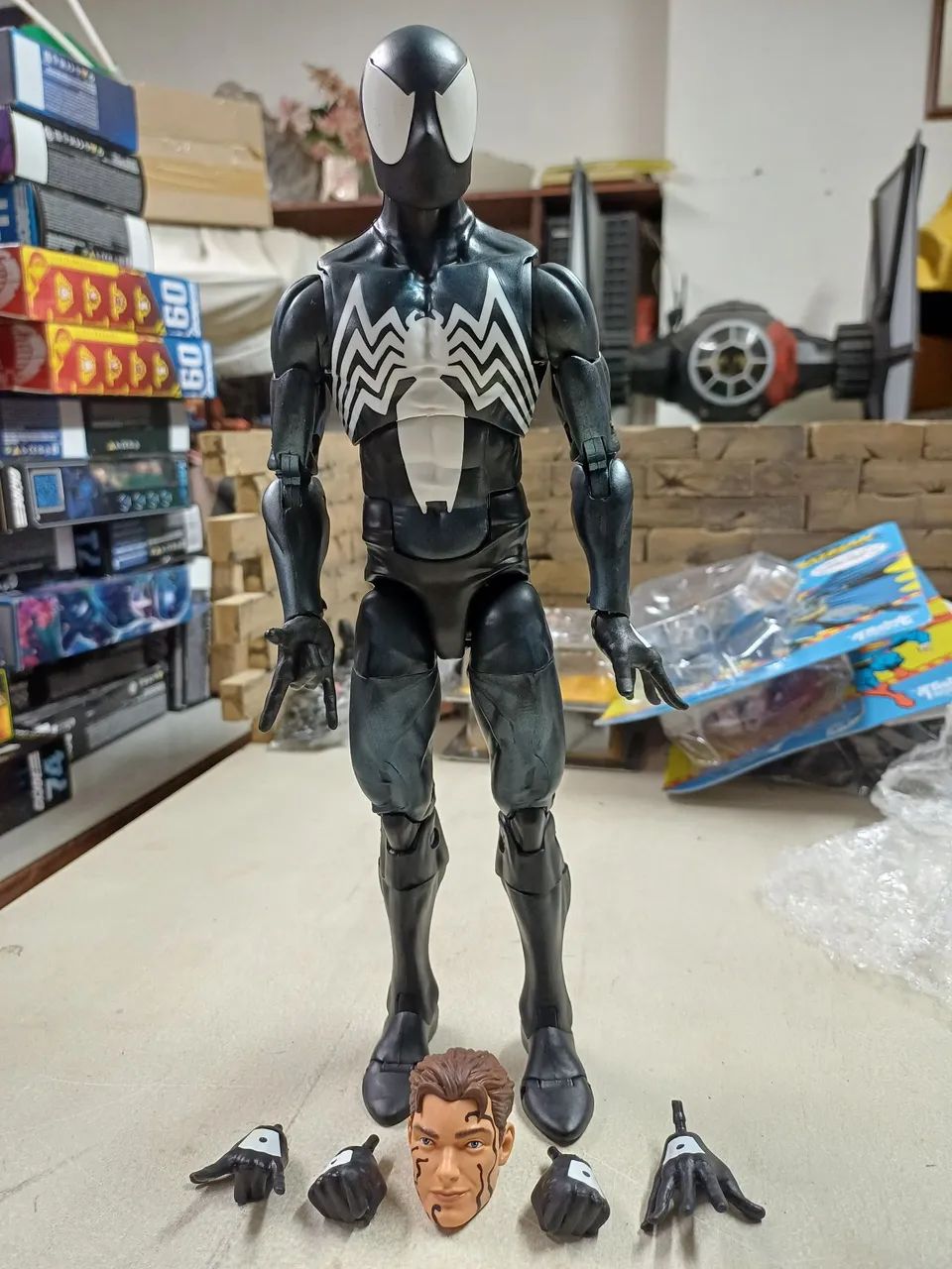 Homem-Aranha uniforme negro Spider-Man black suit 12 polegadas 30 cm