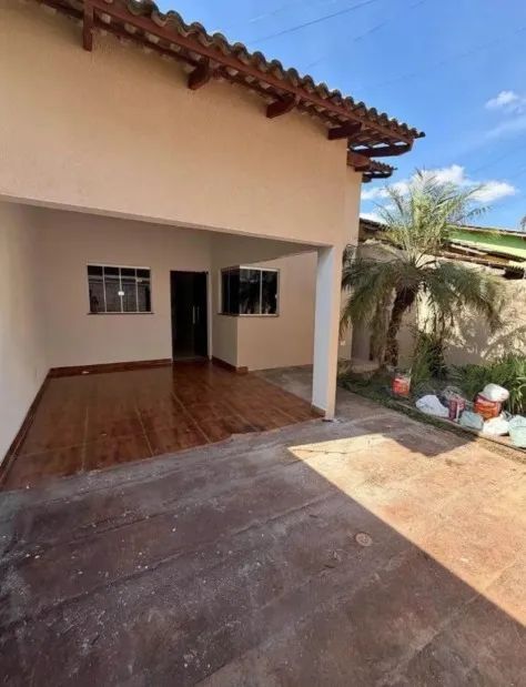 Vende-se casa em cidade da esperança