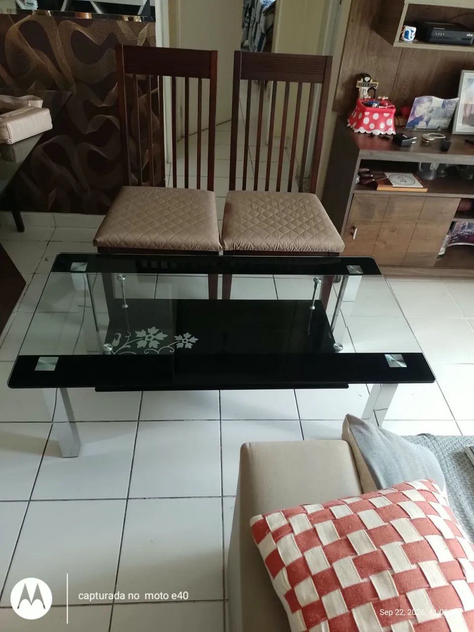 Vendo combo de mesa de centro e cadeiras  - Foto 2