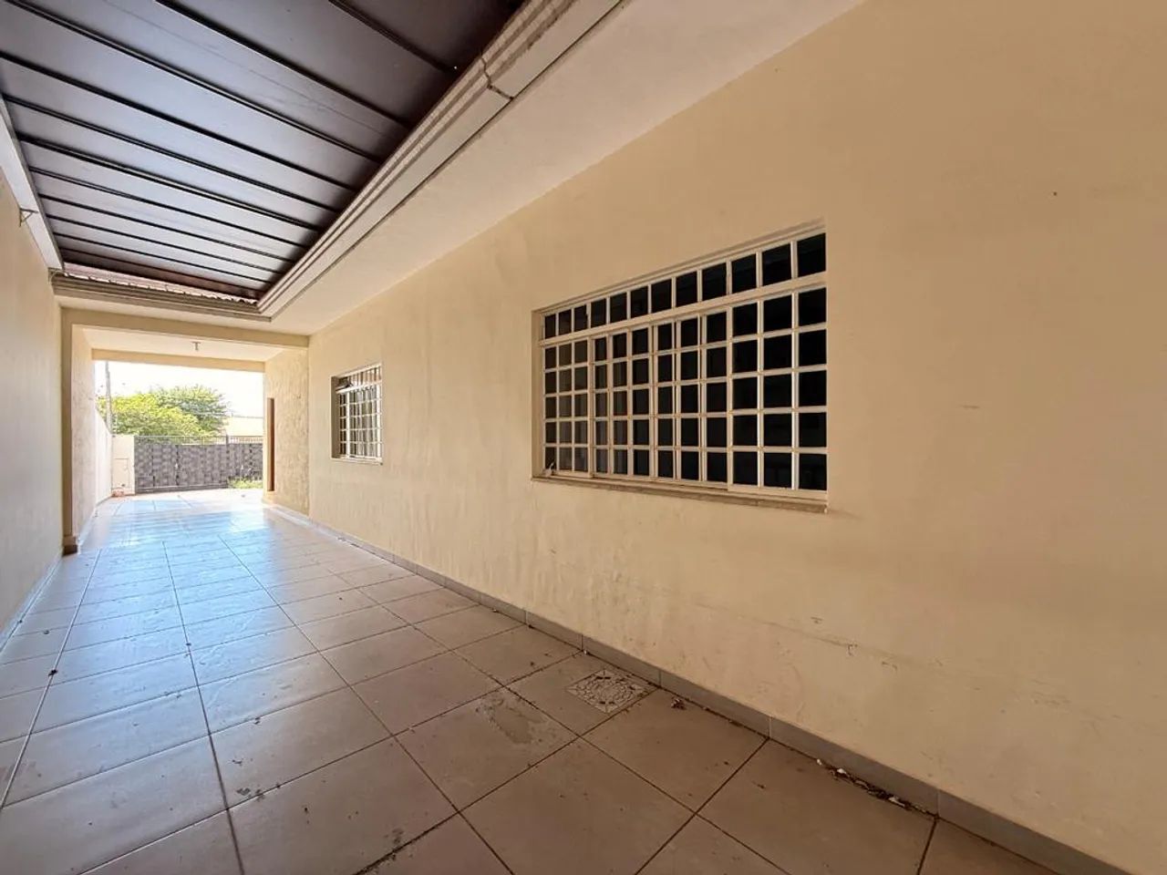 Casa à venda em Maringá, Zona 04, com 3 quartos, com 211.52 m² - Foto 5