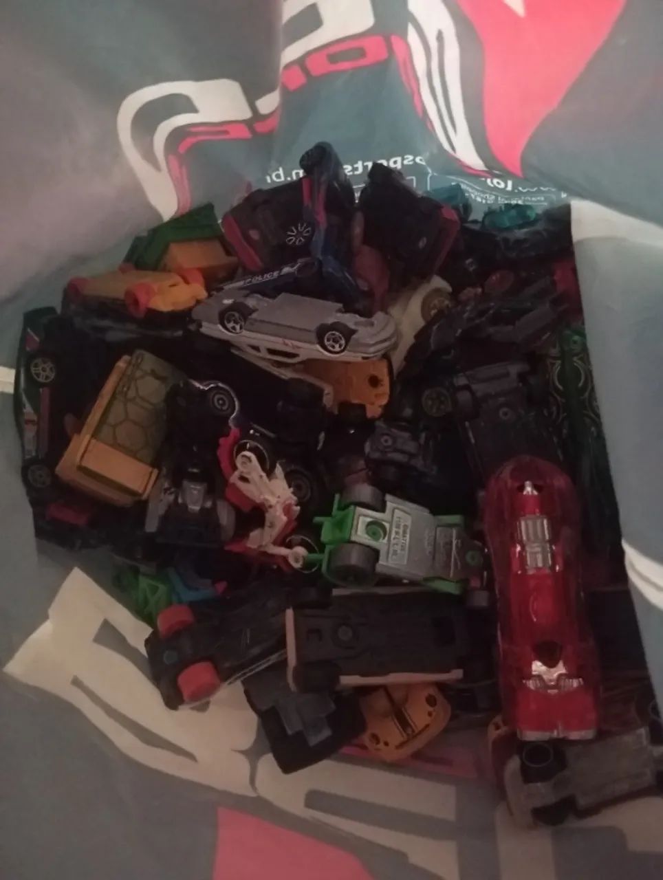 Coleção de 86 carros hot Wheels 