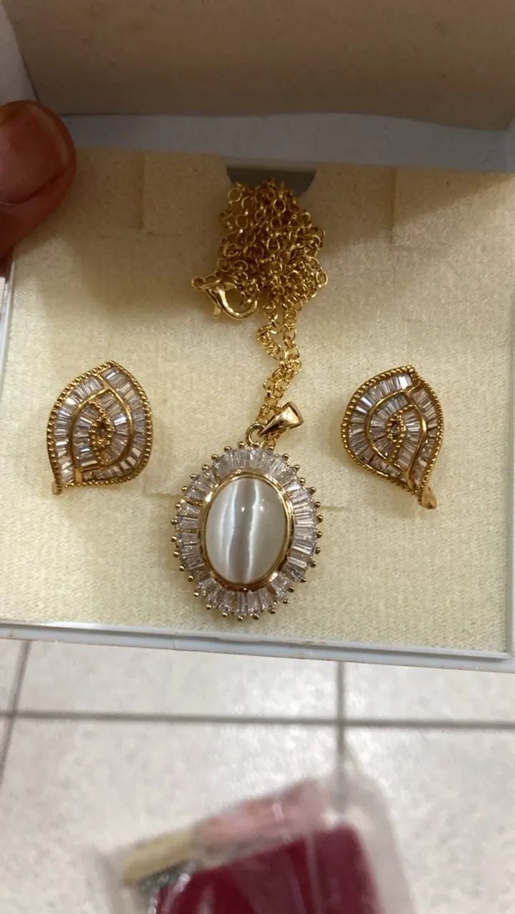 Conjunto de bijuteria 
