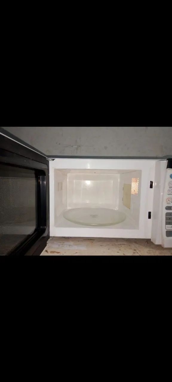 Microondas Eletrolux de 20 litros  - Foto 2