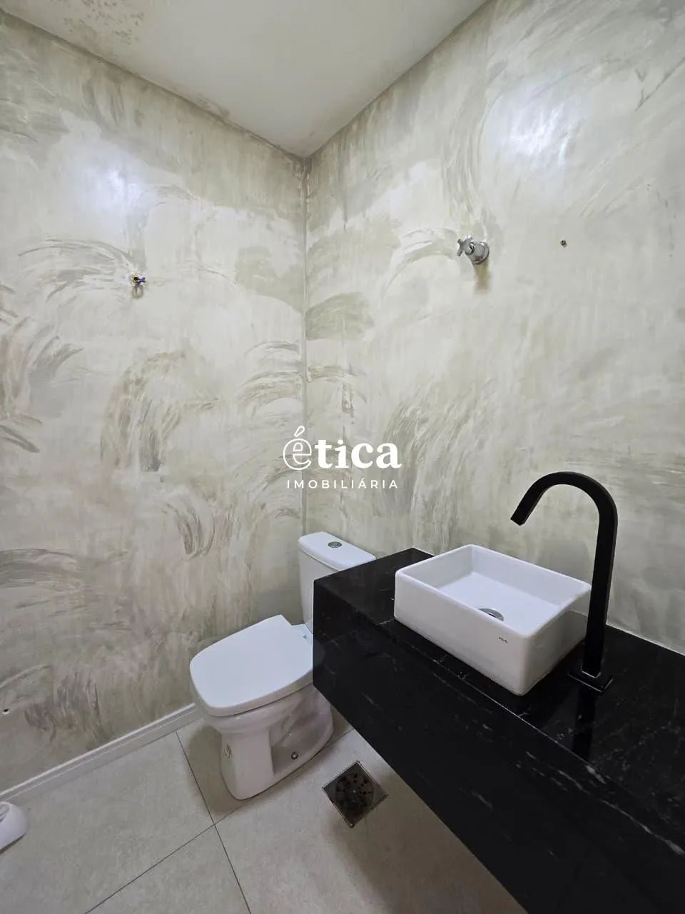 Apto reformado - 114m - 03 quartos sendo 02 suítes - Foto 3