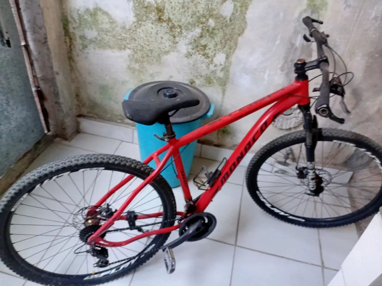 Bicicleta aro 29 Monaco vermelha com marcha  - Foto 3