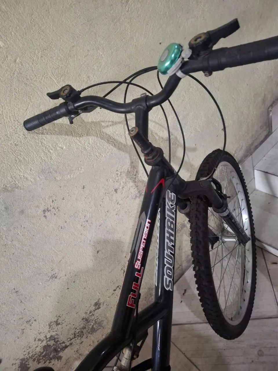 Bicicleta aro 26 Semi nova - Foto 3