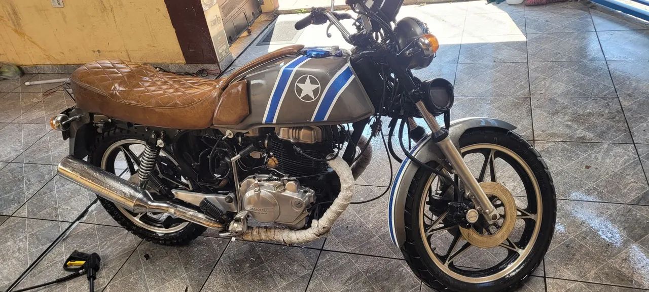CB 400