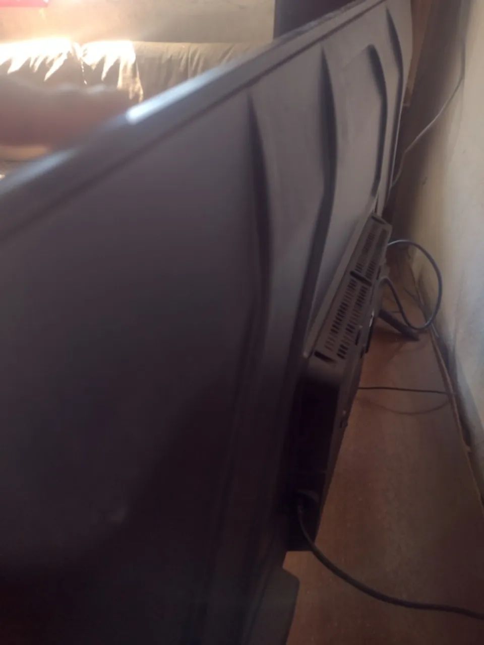 Vendo tv 32 polegadas nova 3 meses de uso zerada - Foto 2