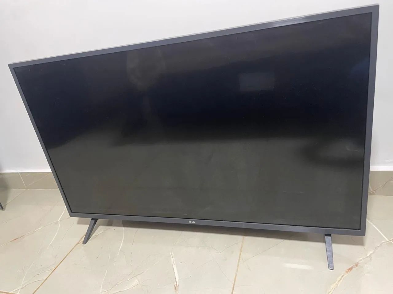Smart TV LG 43 Polegadas Novinha, Sem Marcas de Uso!