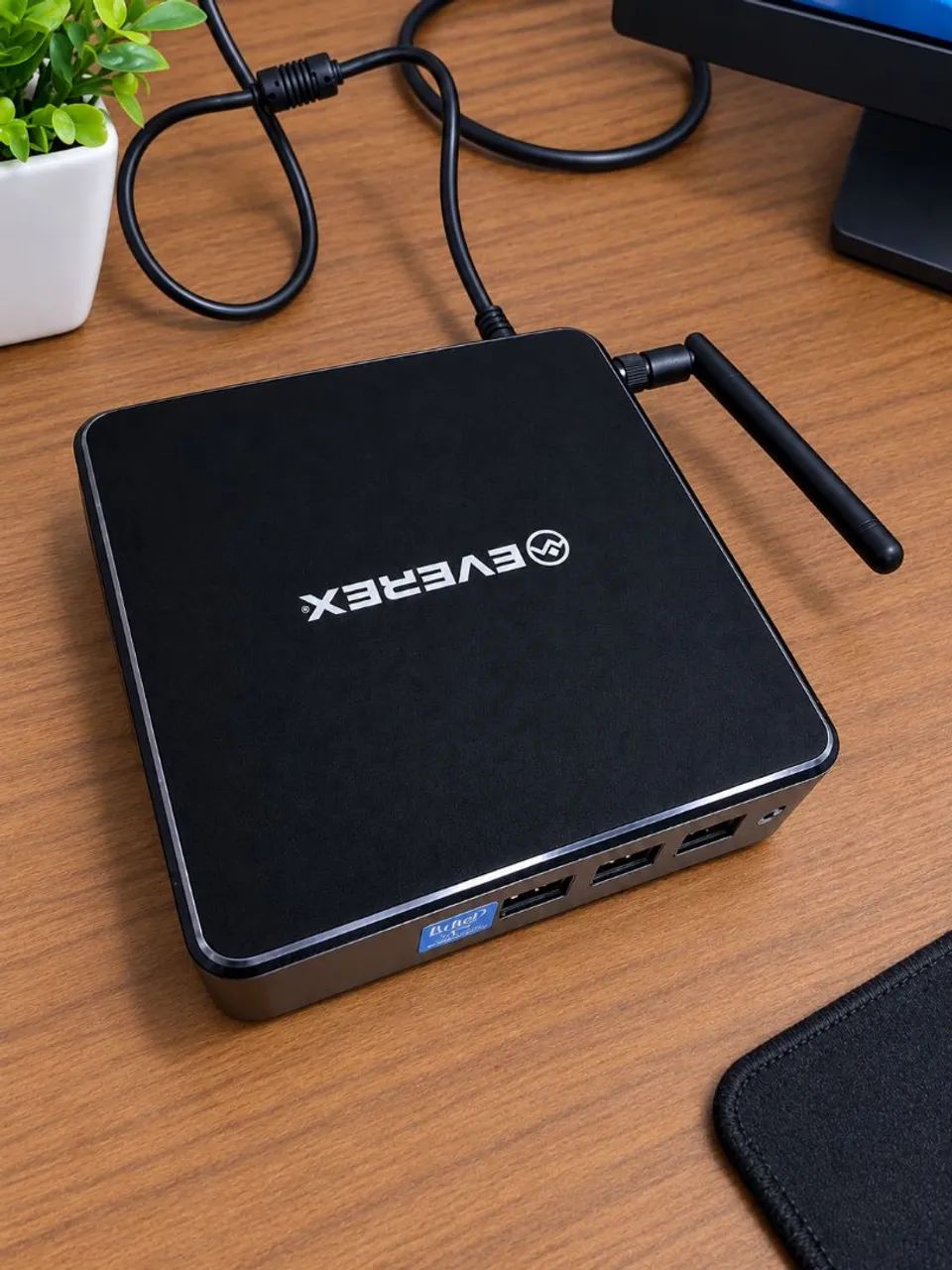 Mini Pc i5 Intel, 240Gb SSD, 4 memória RAM, Windows 10 PRO, placa gráfica integrada Intel - Foto 2