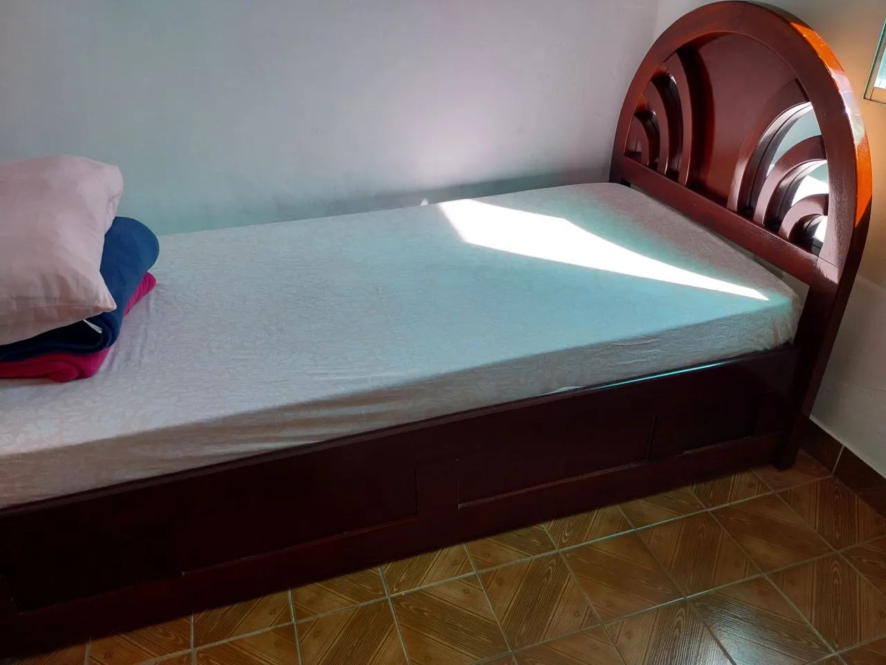 Cama Madeira Mogno Solteiro - Foto 2