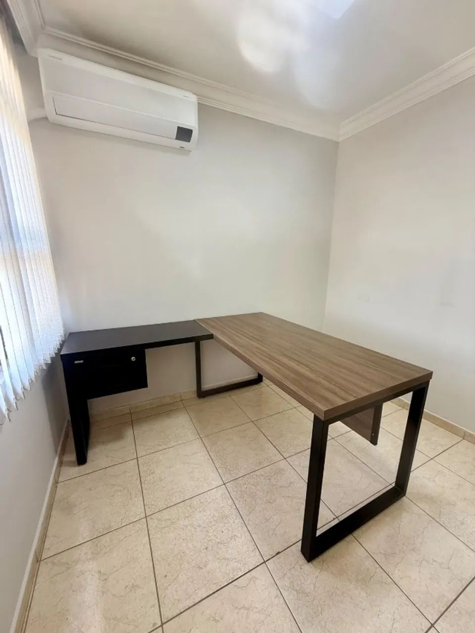 MESA DE ESCRITÓRIO