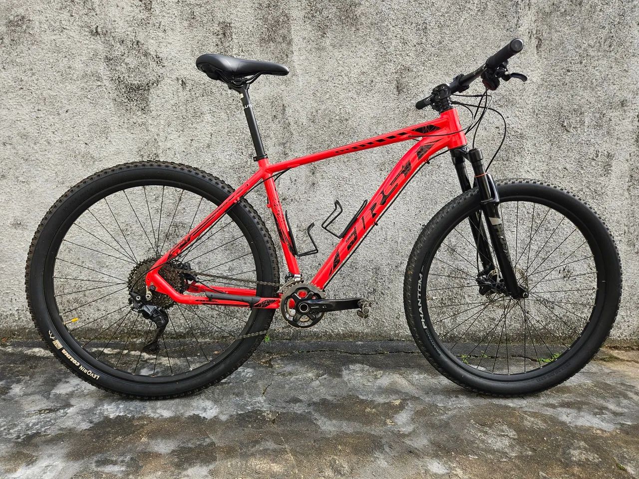 Bicicleta First com Upgrades