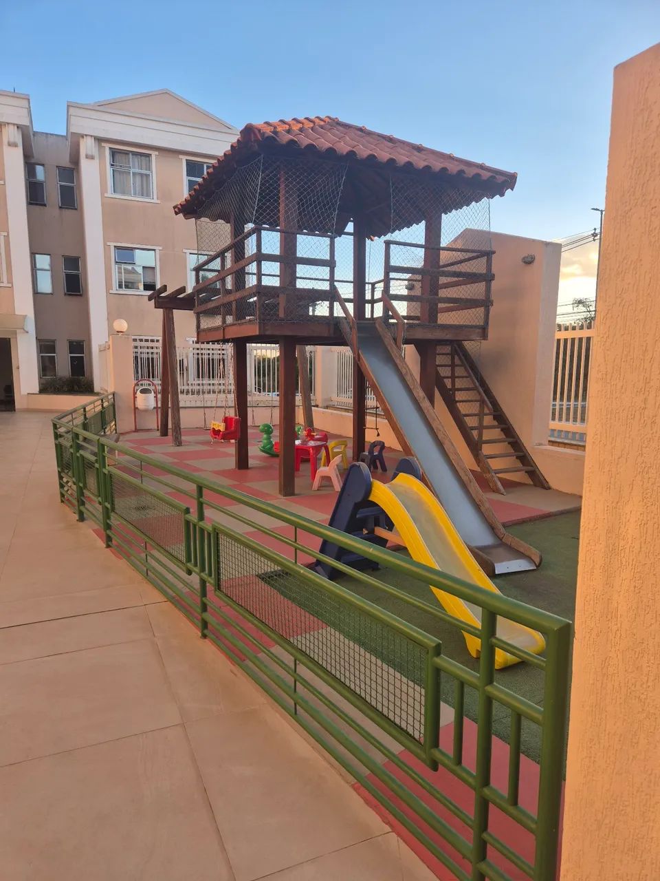Apartamento de 2 quartos totalmente mobiliado - Foto 2