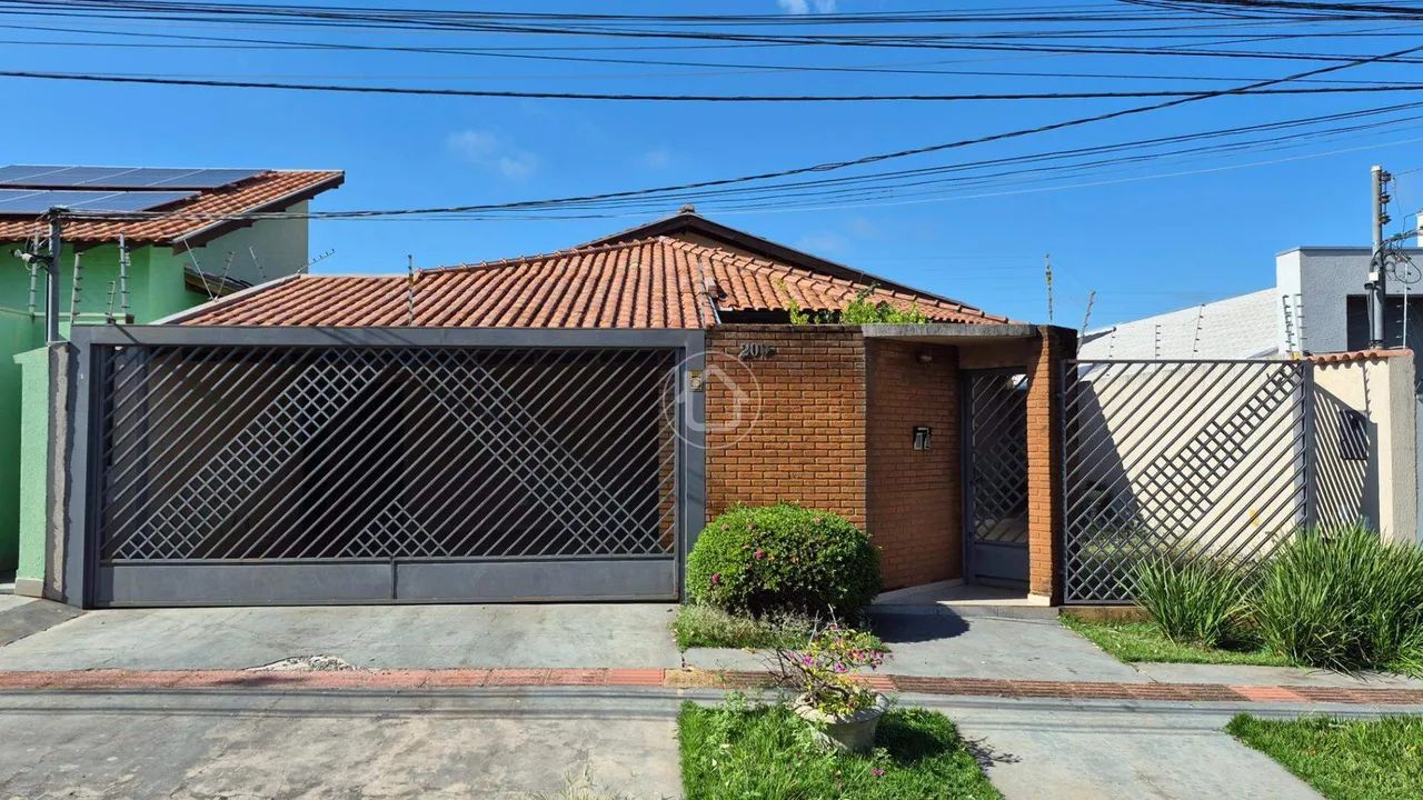 CASA NO CARANDÁ BOSQUE