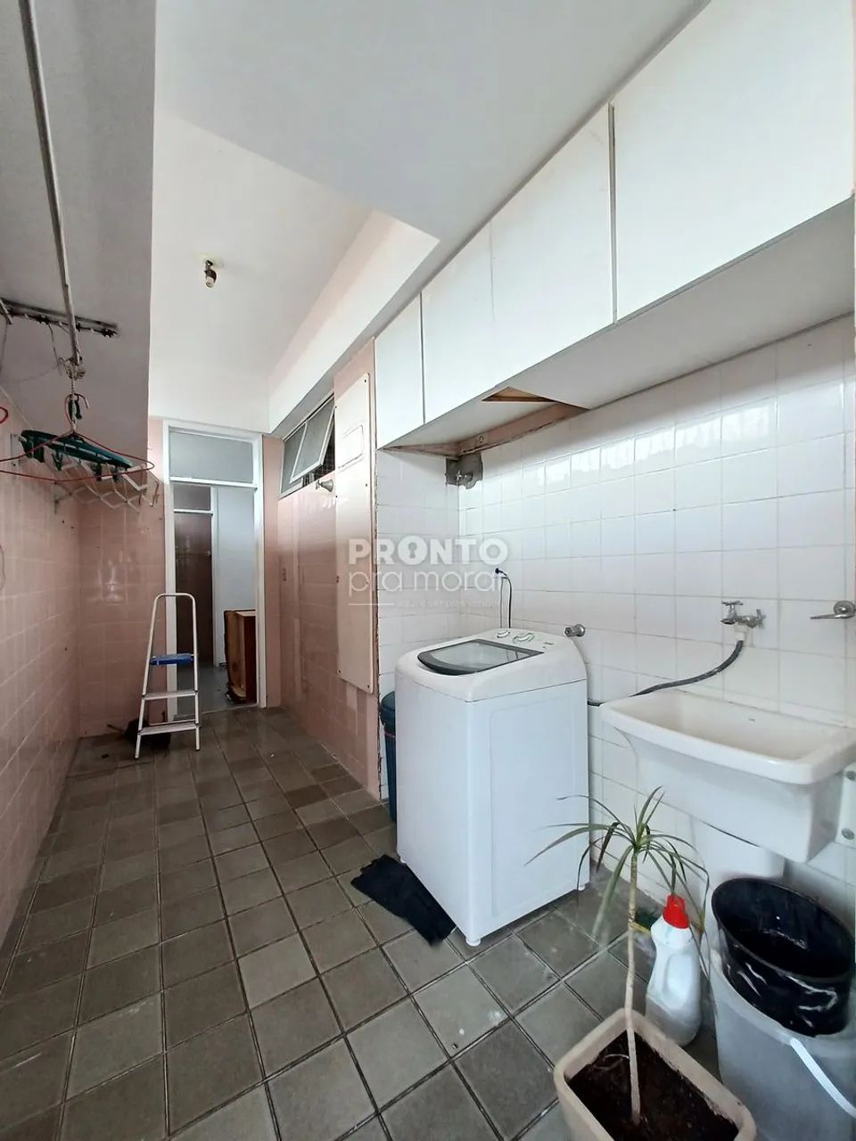 Apartamento com 3 quartos em Piedade