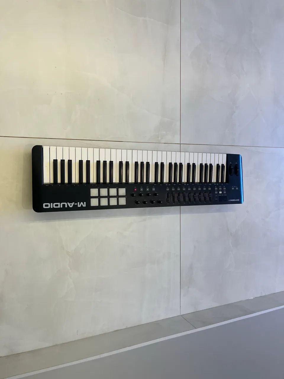 CONTROLADOR M AUDIO  OXYGEN 61  - Foto 3