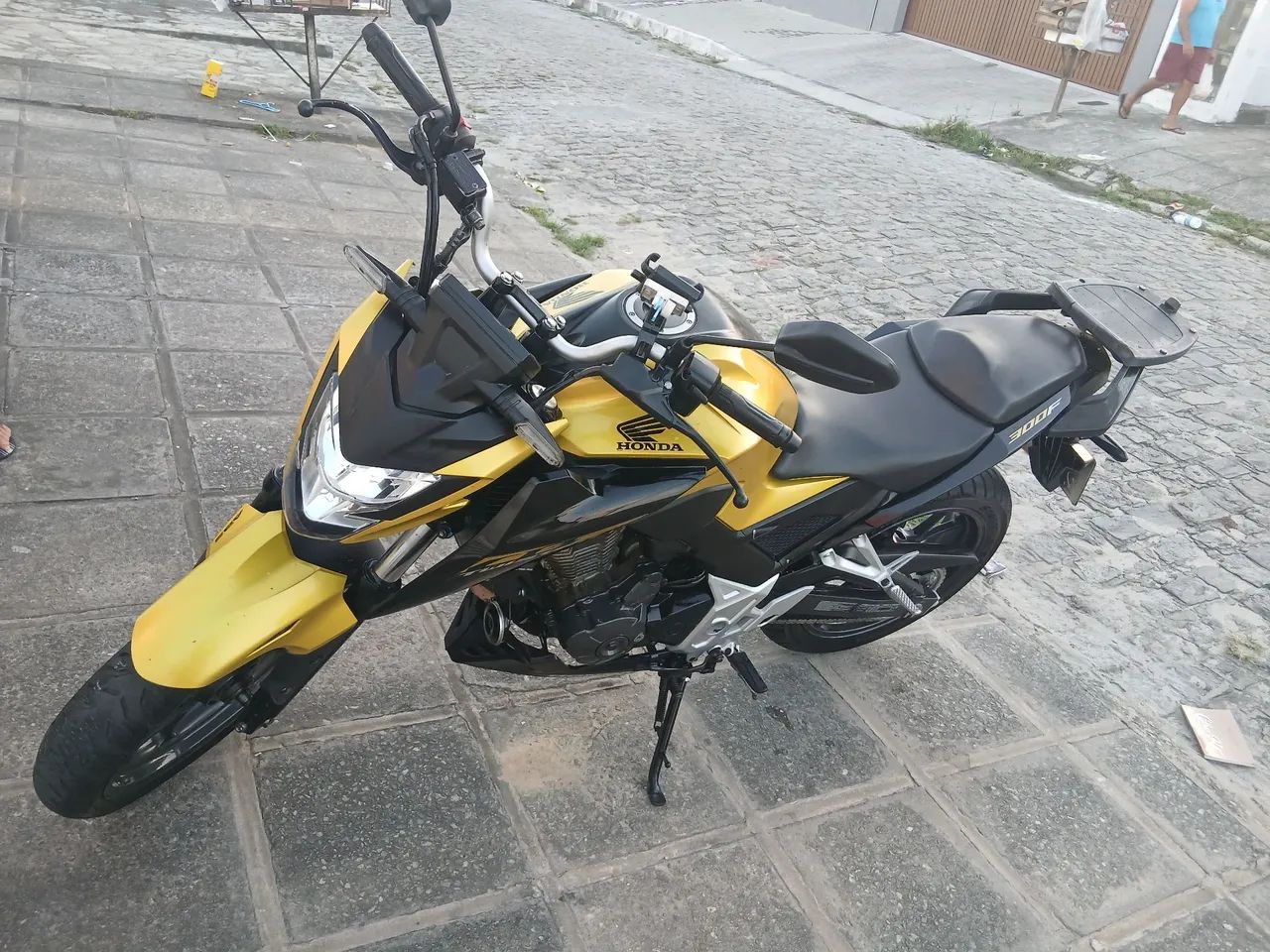 CB300F bem conservada.  - Foto 3