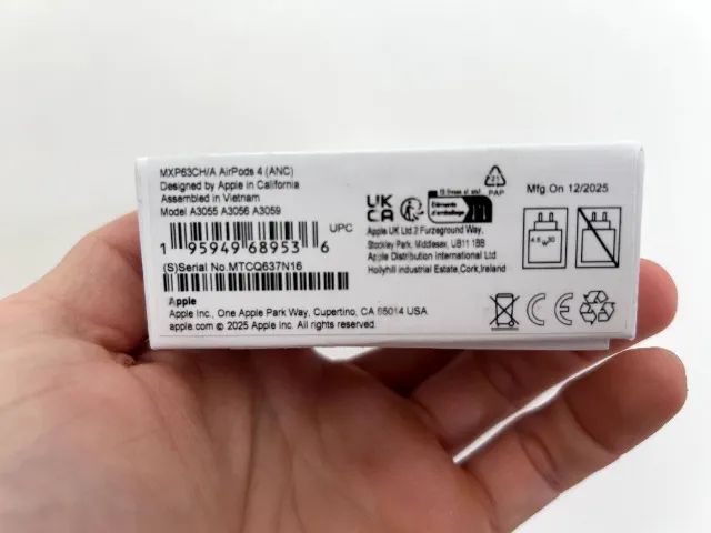 Apple AirPods 4 ANC (cancelamento de ruídos) - Fones de Ouvido