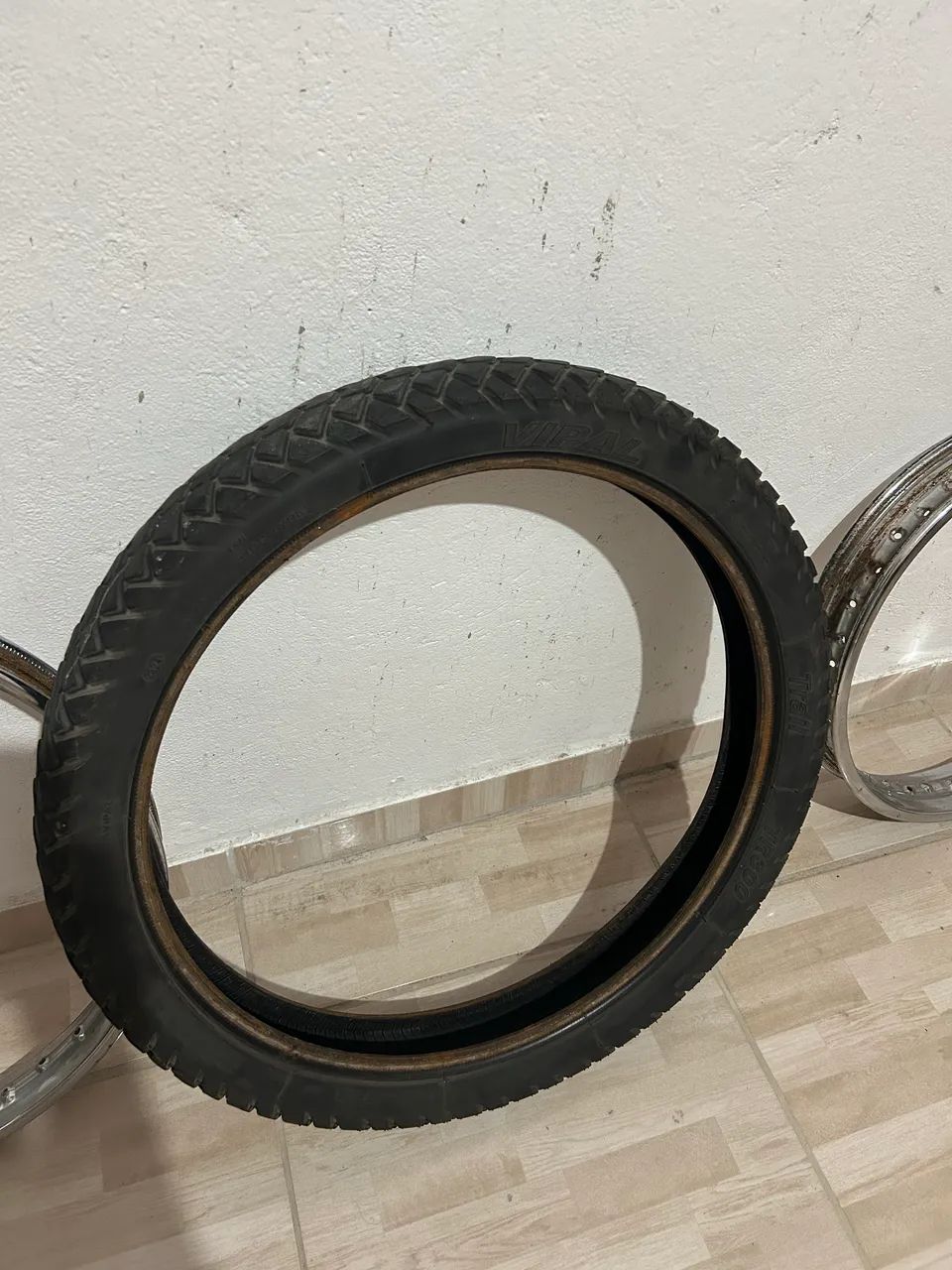 Aros de lander e pinel dianteiro seminovo 