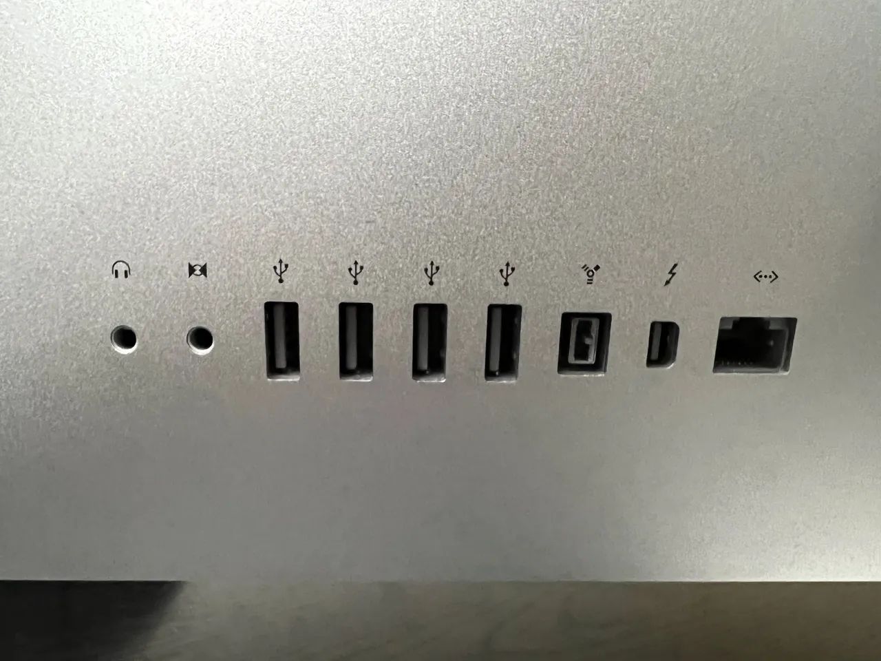 IMac 21.5 core i5 - SSD 1 T e 14GB de Memória com teclado e mouse - Foto 5
