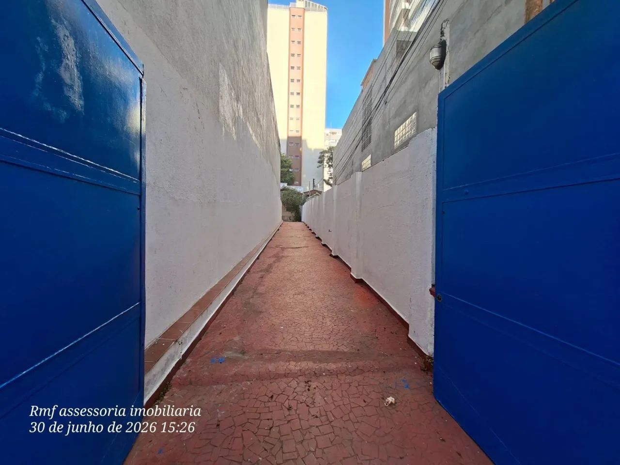 Casa Comercial para Alugar | 3 Salas, Quintal e Excelente Localização - Foto 3