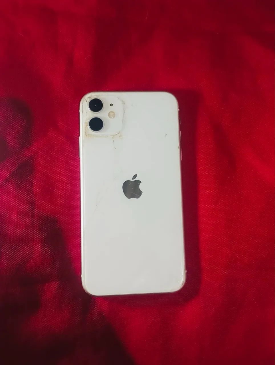 iPhone 11 64GB- R$600 Pra ir logo