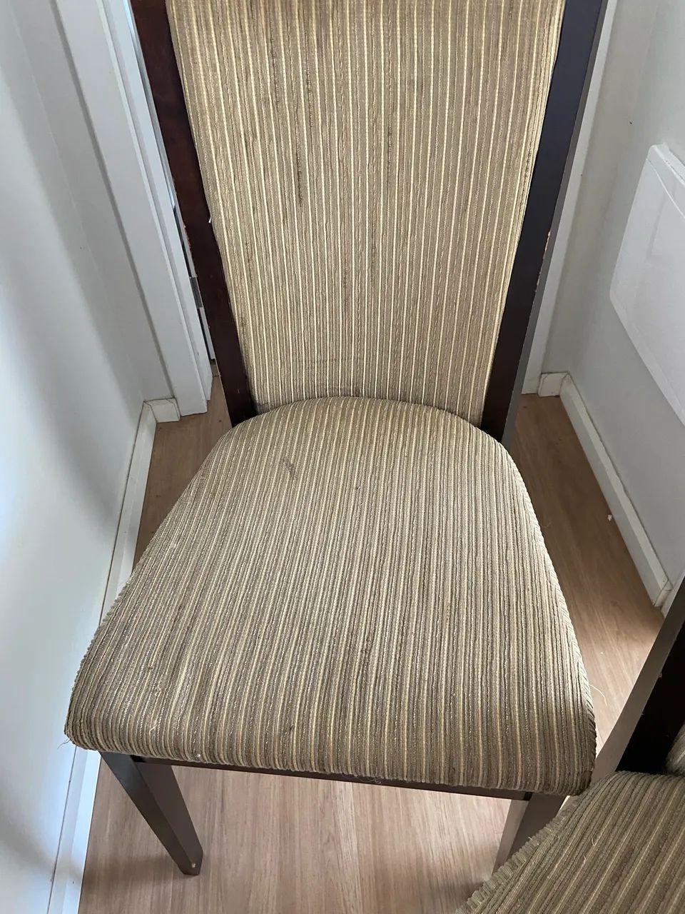 Vende se duas cadeiras urgente devido mudança  - Foto 2