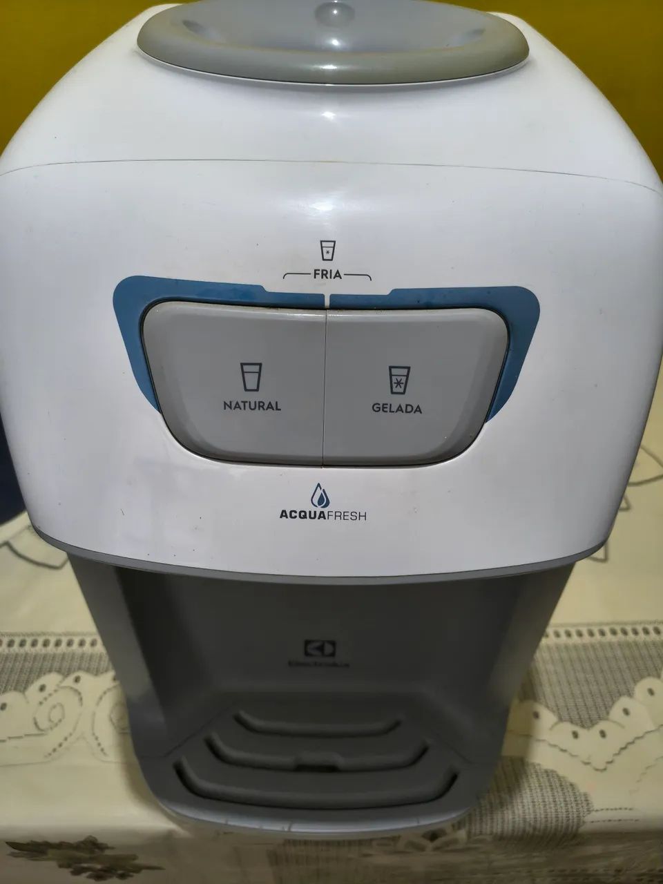 Bebedouro de água Eletrolux 