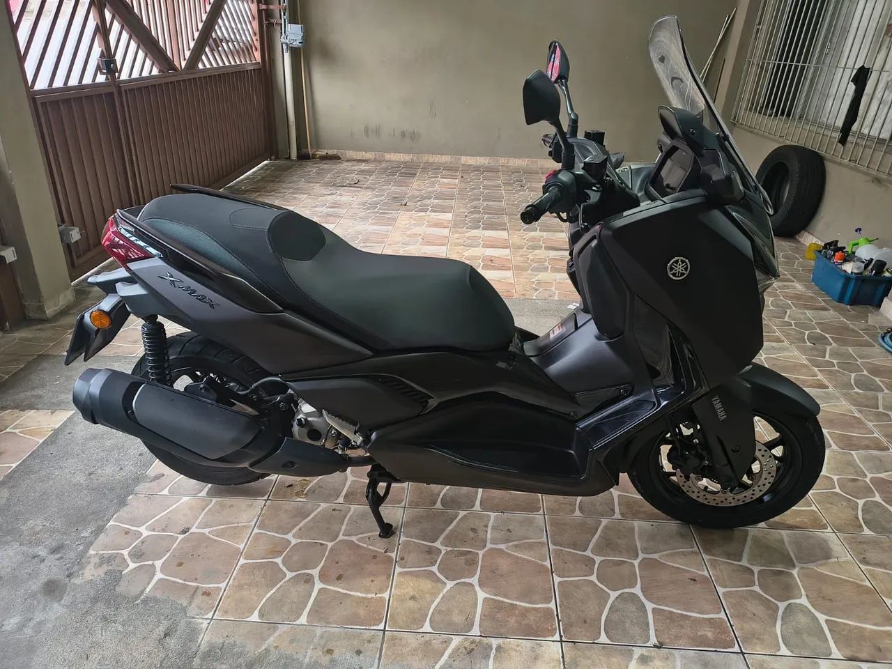 Xmax connected 300  - Foto 3