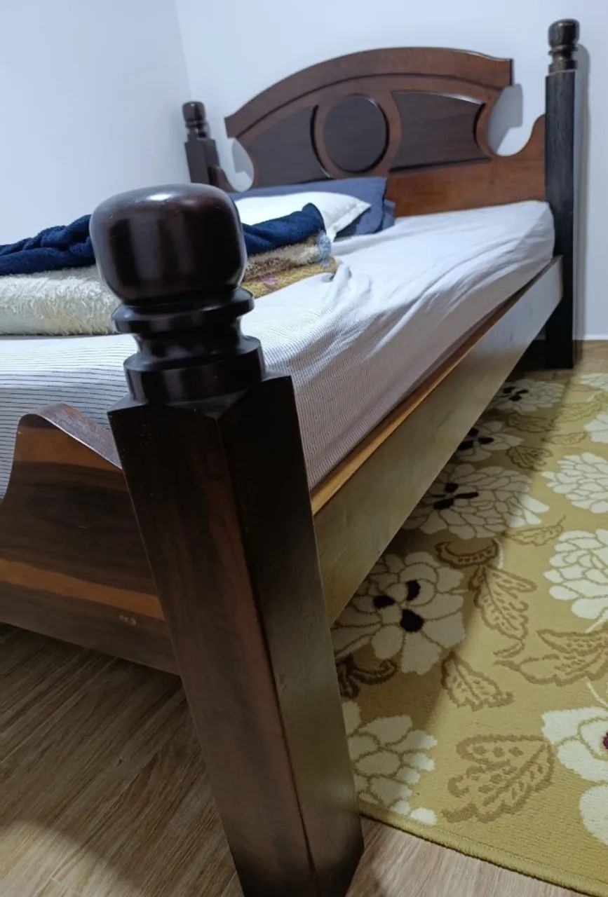 Cama de madeira maciça  - Foto 3