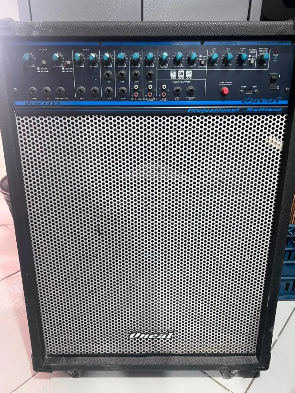 caixa de som amplificada multiuso Oneal OCM 1415-  com defeito