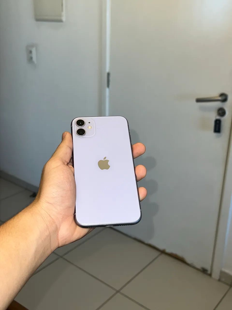 iPhone 11 lilás 
