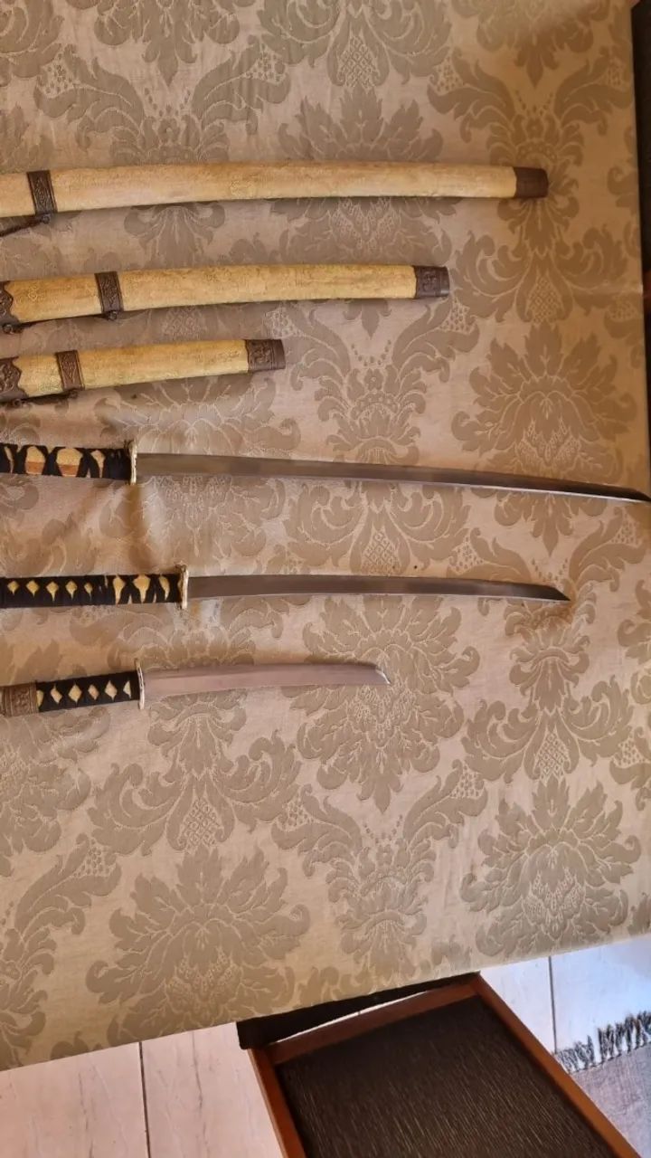 Kit 3 Espadas Samurai Decorativas - Foto 2
