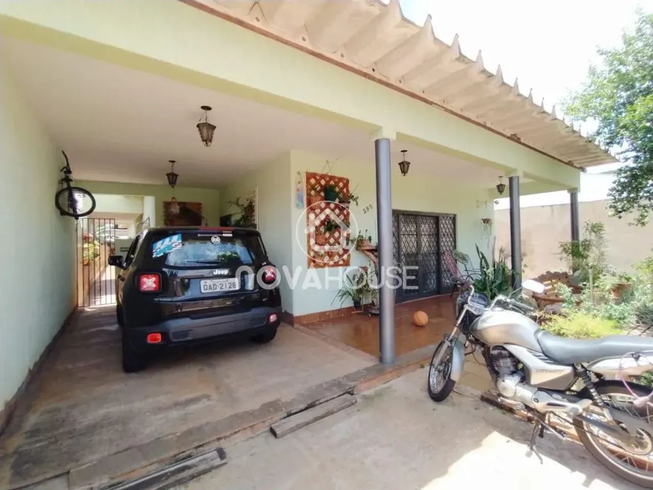 CASA AMPLA COM APTIDÃO COMERCIAL - Foto 2