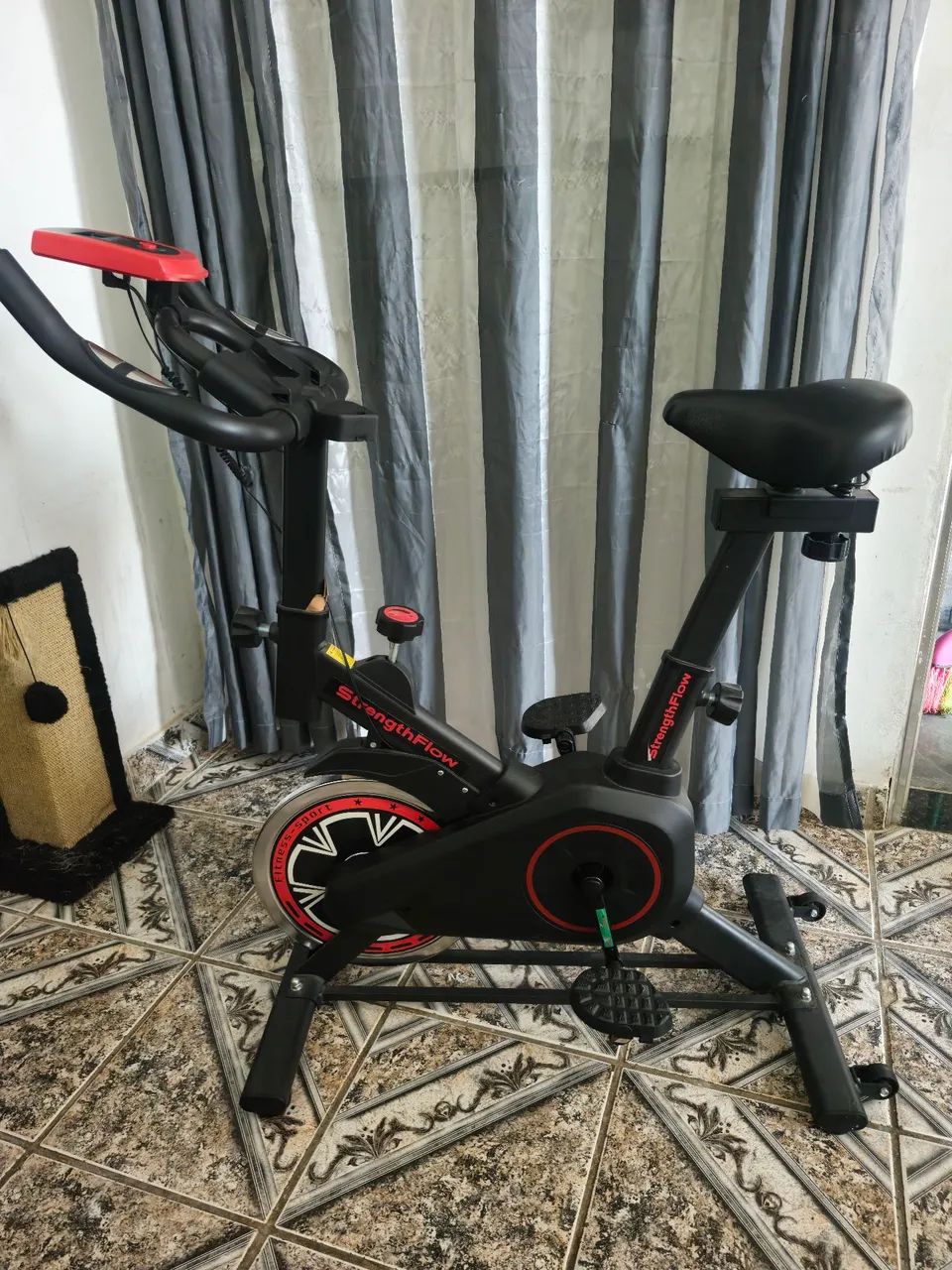 Bicicleta ergonômica spinning