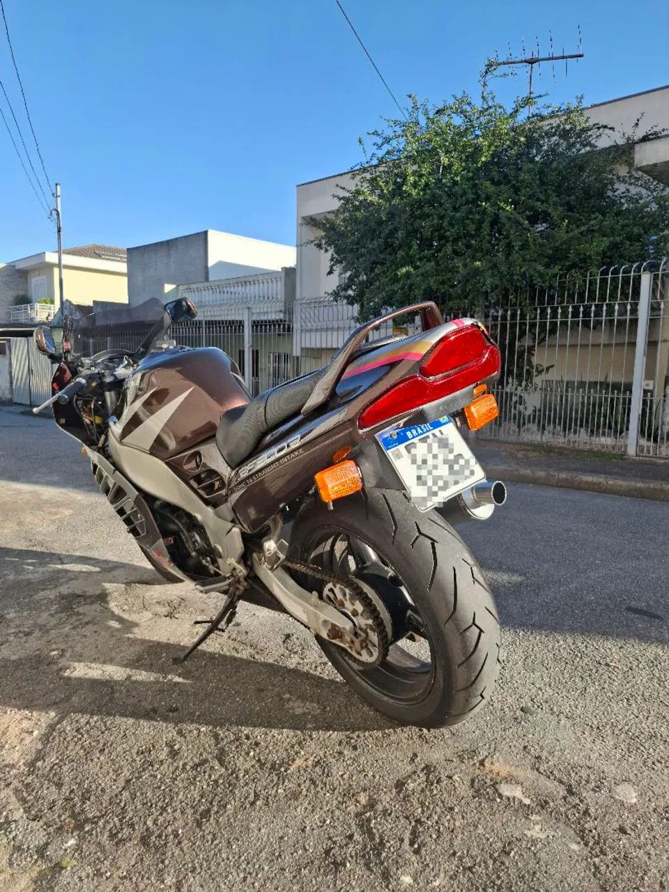 Suzuki RF900R 1998 - Foto 4