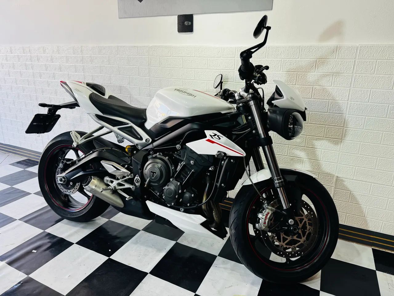 TRIUMPH STREET TRIPLE 765RS  - Foto 4