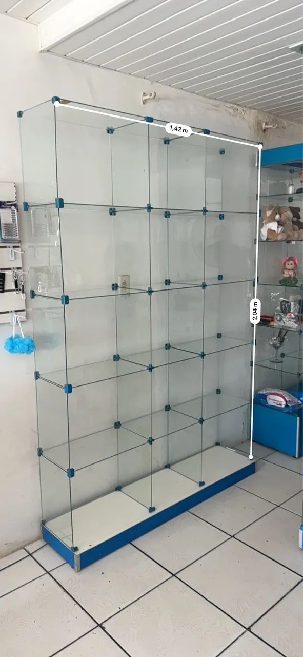 Vitrine grande com 15 nichos (2,00x1,40m)